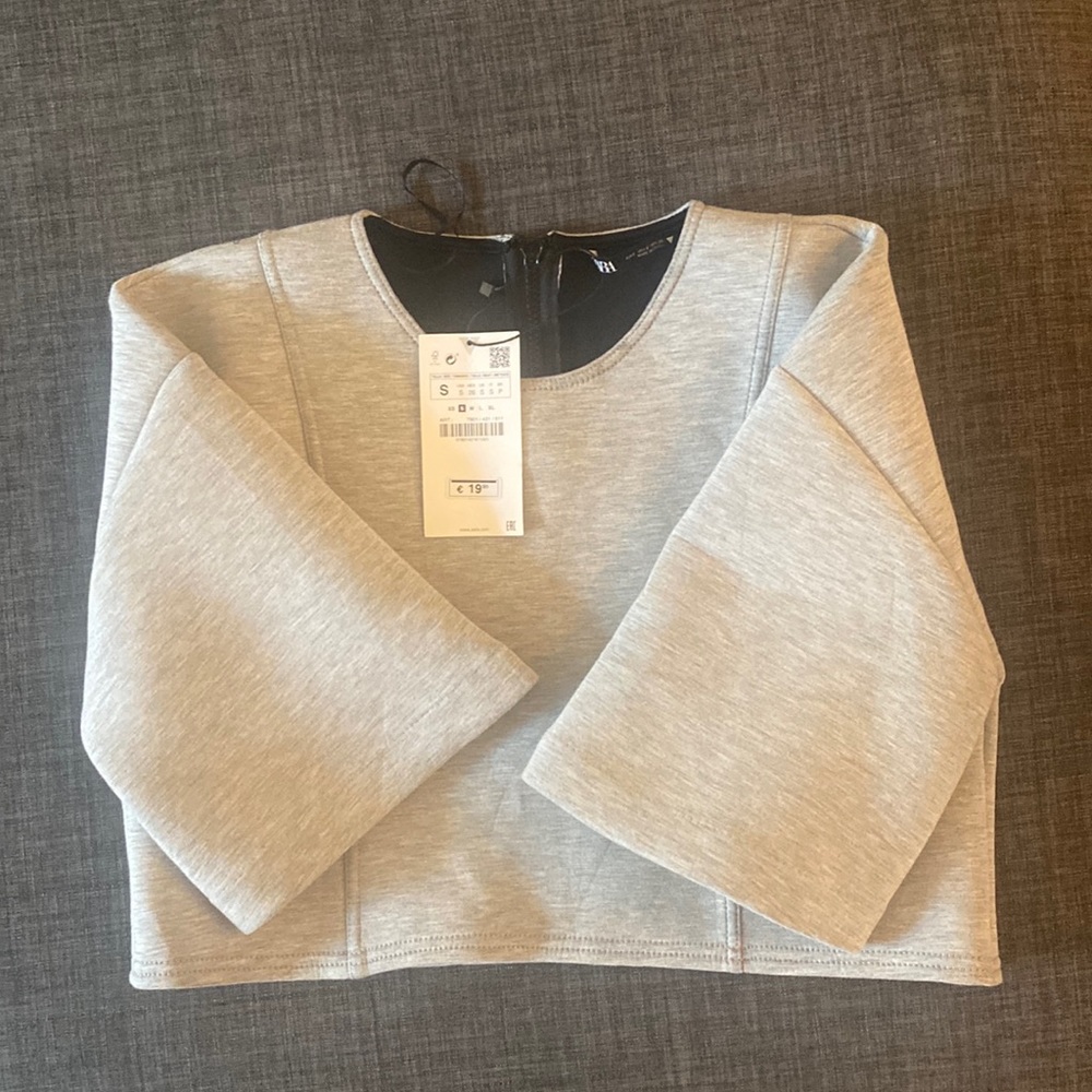 NWT.  Zara crop top